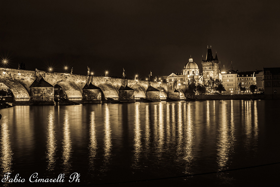 Praga di notte